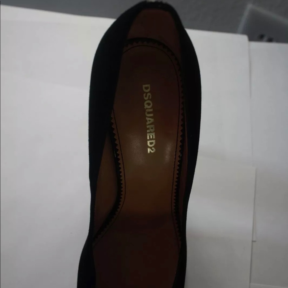 BRAND NEW DSQAURED2 black pumps with gold heels - Picture 6 of 7